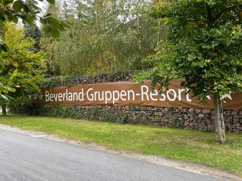 Schild Beverland Resort