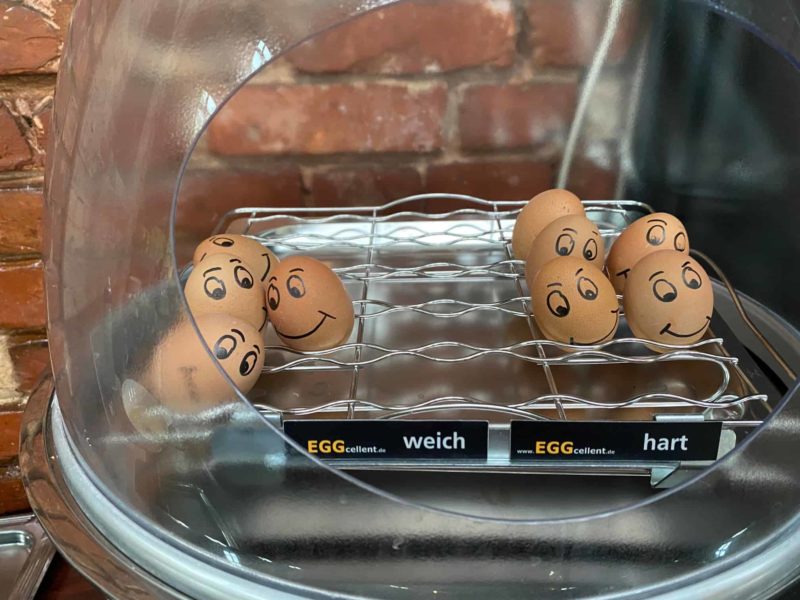 Eier lustig bereitgestellt