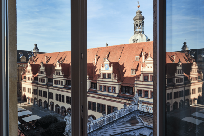 Exklusiver Hotel-Ausblick auf das Leipziger Rathaus