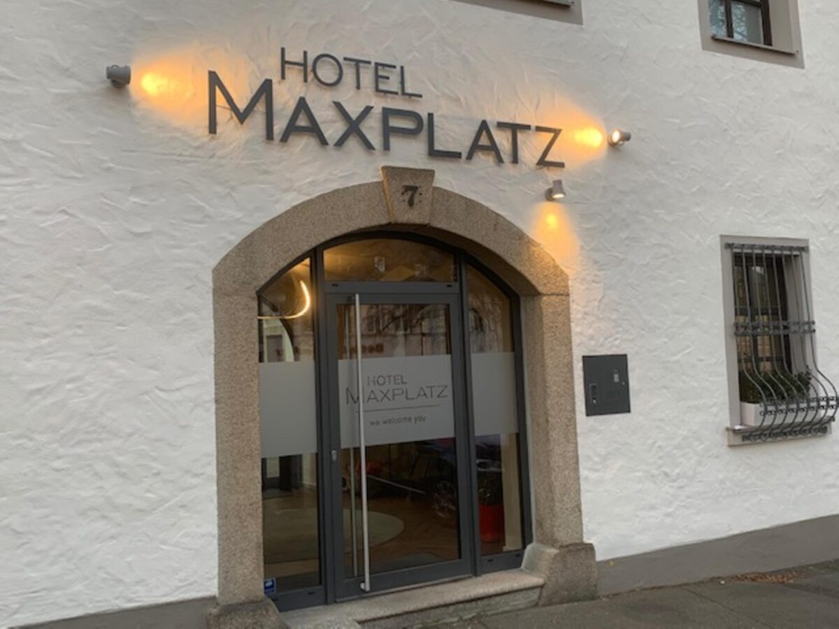 Eingang Hotel Maxplatz in Hof