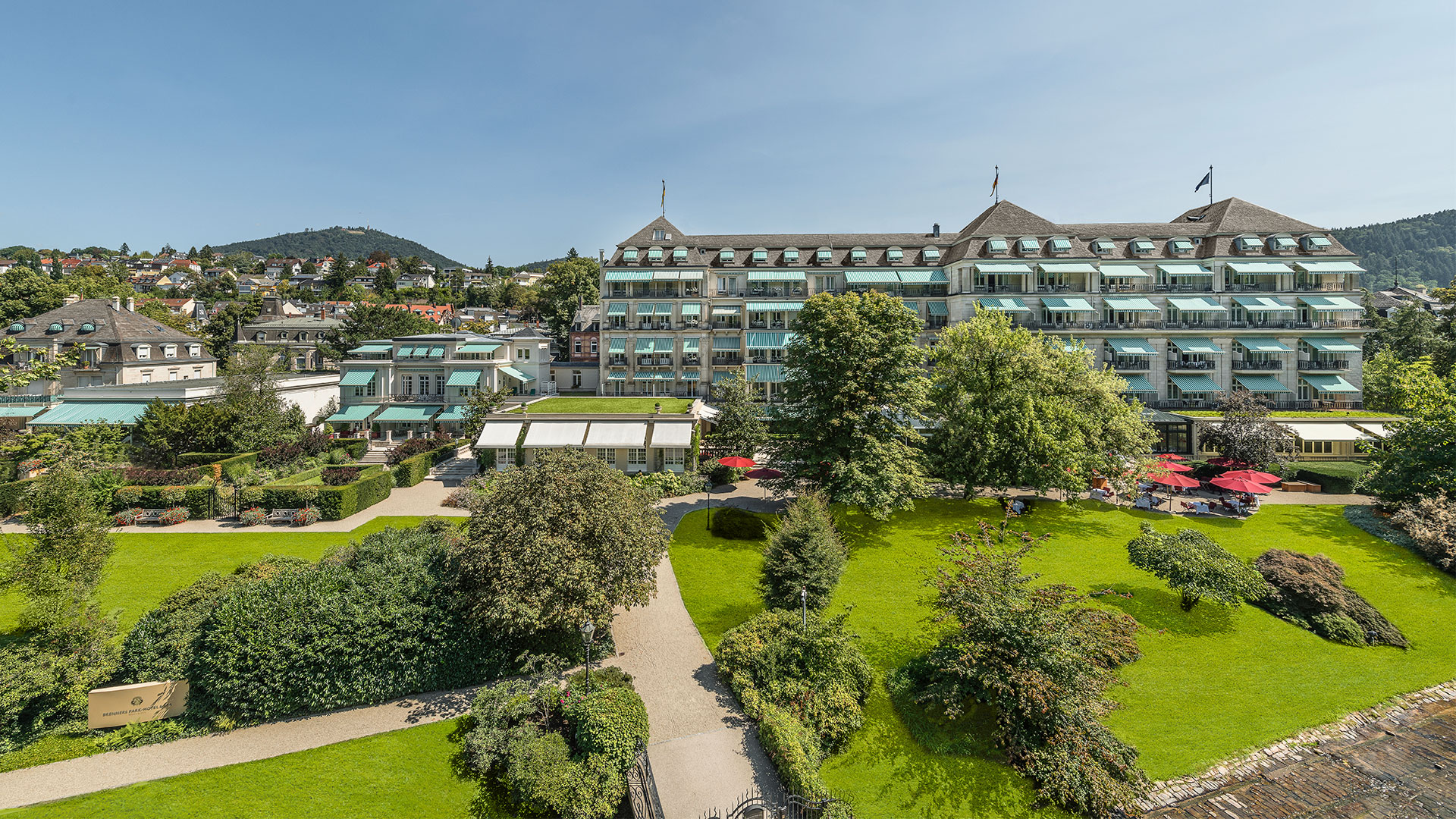 Außenansicht Brenners Park-Hotel & Spa in Baden-Baden